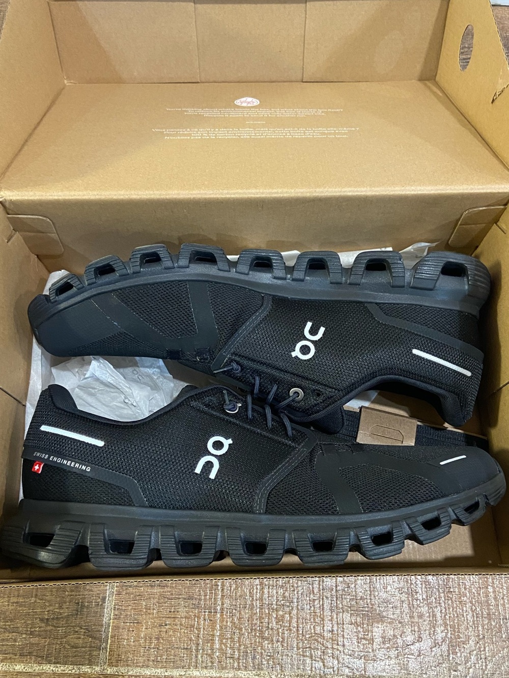 On Cloud 6 Running Shoes All Black Lightweight Athletic Sneakers Women 12 NWT - Picture 4 of 10